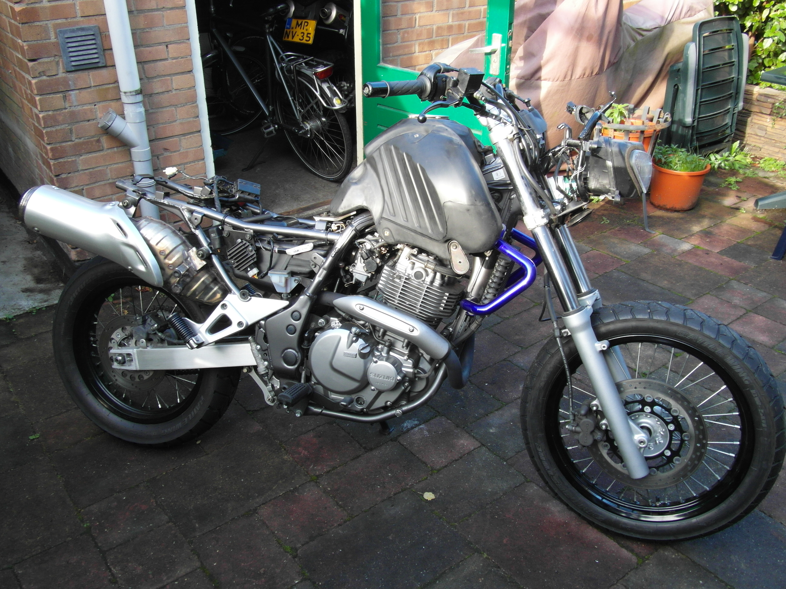 suzuki freewind 650 scrambler