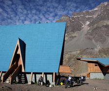 Free camping at Hotel Laguna del Inca, 2880 m.